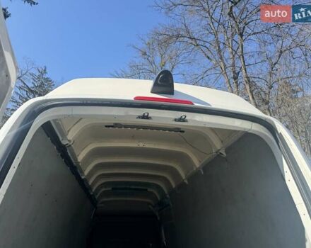Белый Мерседес Sprinter, объемом двигателя 2.99 л и пробегом 292 тыс. км за 60258 $, фото 16 на Automoto.ua