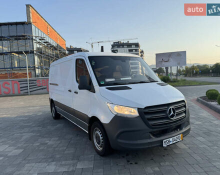 Білий Мерседес Sprinter, об'ємом двигуна 2.14 л та пробігом 332 тис. км за 21863 $, фото 5 на Automoto.ua