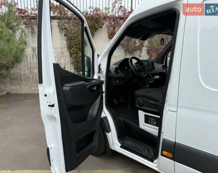 Белый Мерседес Sprinter, объемом двигателя 2 л и пробегом 240 тыс. км за 25999 $, фото 32 на Automoto.ua