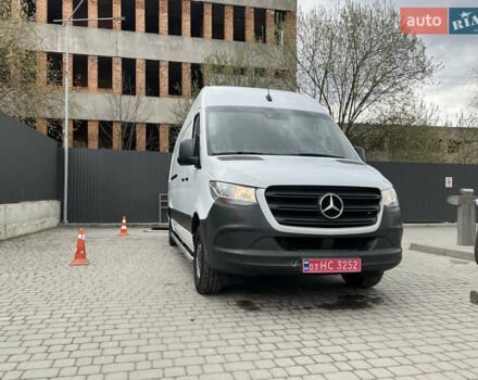 Белый Мерседес Sprinter, объемом двигателя 0 л и пробегом 265 тыс. км за 25990 $, фото 32 на Automoto.ua