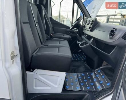 Белый Мерседес Sprinter, объемом двигателя 2.2 л и пробегом 251 тыс. км за 28500 $, фото 27 на Automoto.ua