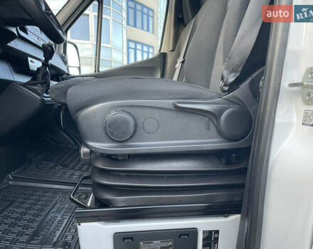 Белый Мерседес Sprinter, объемом двигателя 2.2 л и пробегом 288 тыс. км за 24900 $, фото 28 на Automoto.ua