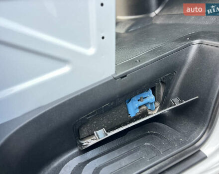 Білий Мерседес Sprinter, об'ємом двигуна 2.2 л та пробігом 253 тис. км за 24500 $, фото 136 на Automoto.ua