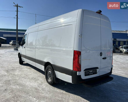 Белый Мерседес Sprinter, объемом двигателя 3 л и пробегом 299 тыс. км за 36999 $, фото 2 на Automoto.ua