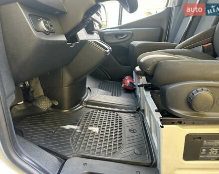 Белый Мерседес Sprinter, объемом двигателя 2 л и пробегом 244 тыс. км за 27653 $, фото 33 на Automoto.ua