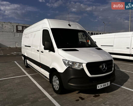 Белый Мерседес Sprinter, объемом двигателя 0 л и пробегом 356 тыс. км за 27800 $, фото 1 на Automoto.ua