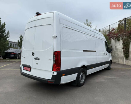 Белый Мерседес Sprinter, объемом двигателя 2 л и пробегом 240 тыс. км за 25999 $, фото 23 на Automoto.ua