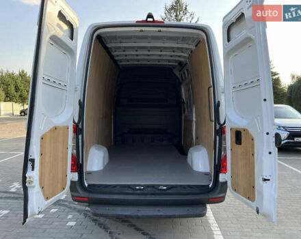 Белый Мерседес Sprinter, объемом двигателя 2 л и пробегом 111 тыс. км за 25999 $, фото 23 на Automoto.ua