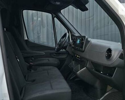 Белый Мерседес Sprinter, объемом двигателя 2.2 л и пробегом 490 тыс. км за 25990 $, фото 13 на Automoto.ua