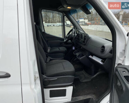 Белый Мерседес Sprinter, объемом двигателя 0 л и пробегом 287 тыс. км за 27900 $, фото 33 на Automoto.ua