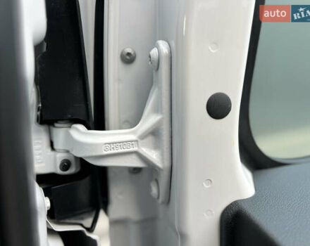 Білий Мерседес Sprinter, об'ємом двигуна 2.2 л та пробігом 253 тис. км за 24500 $, фото 134 на Automoto.ua