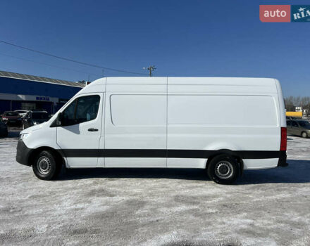 Белый Мерседес Sprinter, объемом двигателя 3 л и пробегом 299 тыс. км за 36999 $, фото 1 на Automoto.ua
