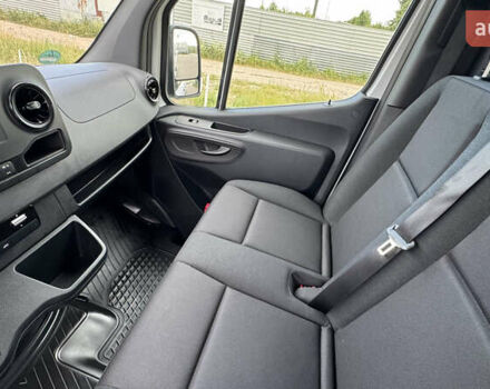 Белый Мерседес Sprinter, объемом двигателя 0 л и пробегом 241 тыс. км за 24900 $, фото 41 на Automoto.ua