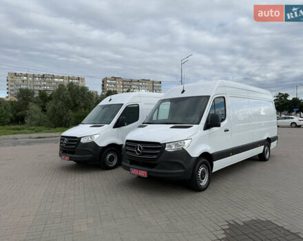 Белый Мерседес Sprinter, объемом двигателя 2.2 л и пробегом 208 тыс. км за 26999 $, фото 2 на Automoto.ua