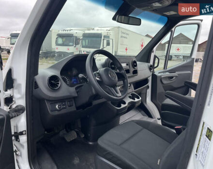 Белый Мерседес Sprinter, объемом двигателя 2.99 л и пробегом 24 тыс. км за 39000 $, фото 6 на Automoto.ua