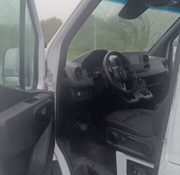 Белый Мерседес Sprinter, объемом двигателя 1.95 л и пробегом 300 тыс. км за 25999 $, фото 27 на Automoto.ua