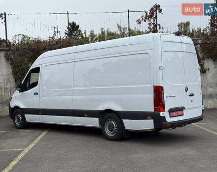 Белый Мерседес Sprinter, объемом двигателя 2 л и пробегом 240 тыс. км за 25999 $, фото 11 на Automoto.ua