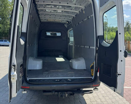 Белый Мерседес Sprinter, объемом двигателя 2.99 л и пробегом 273 тыс. км за 49898 $, фото 9 на Automoto.ua