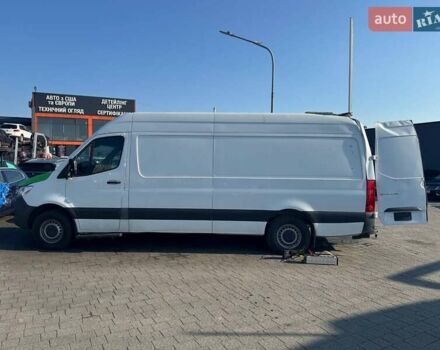 Белый Мерседес Sprinter, объемом двигателя 3 л и пробегом 277 тыс. км за 23500 $, фото 2 на Automoto.ua