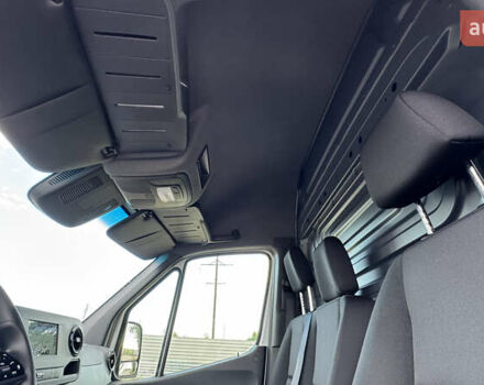 Белый Мерседес Sprinter, объемом двигателя 0 л и пробегом 241 тыс. км за 24900 $, фото 31 на Automoto.ua