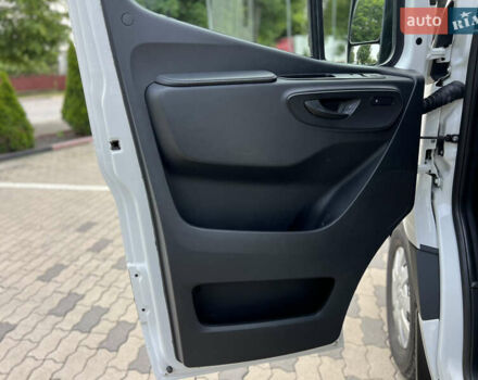 Белый Мерседес Sprinter, объемом двигателя 3 л и пробегом 121 тыс. км за 68715 $, фото 15 на Automoto.ua