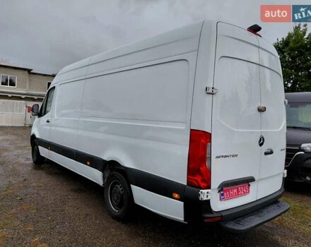 Белый Мерседес Sprinter, объемом двигателя 0 л и пробегом 207 тыс. км за 22600 $, фото 1 на Automoto.ua