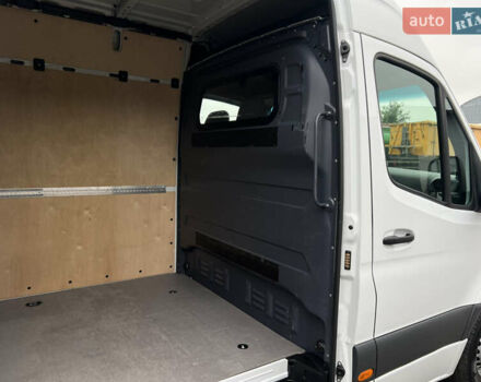 Белый Мерседес Sprinter, объемом двигателя 2 л и пробегом 237 тыс. км за 25499 $, фото 8 на Automoto.ua