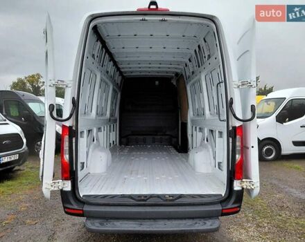 Белый Мерседес Sprinter, объемом двигателя 0 л и пробегом 207 тыс. км за 22600 $, фото 31 на Automoto.ua