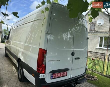 Белый Мерседес Sprinter, объемом двигателя 2 л и пробегом 244 тыс. км за 27653 $, фото 3 на Automoto.ua