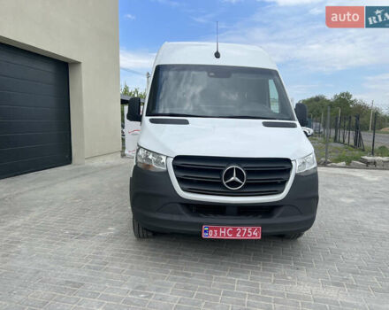 Белый Мерседес Sprinter, объемом двигателя 2 л и пробегом 246 тыс. км за 26650 $, фото 1 на Automoto.ua