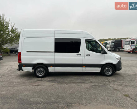 Белый Мерседес Sprinter, объемом двигателя 2 л и пробегом 237 тыс. км за 25499 $, фото 3 на Automoto.ua