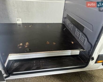 Белый Мерседес Sprinter, объемом двигателя 2.99 л и пробегом 292 тыс. км за 60258 $, фото 21 на Automoto.ua