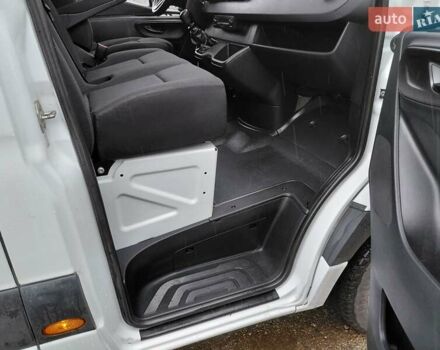 Белый Мерседес Sprinter, объемом двигателя 0 л и пробегом 207 тыс. км за 22600 $, фото 47 на Automoto.ua