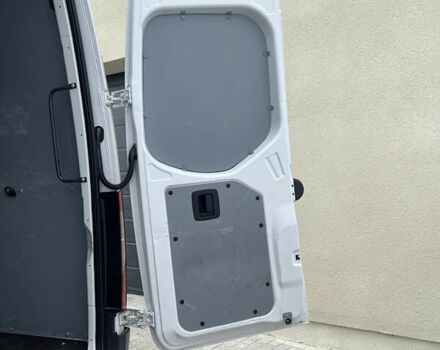 Белый Мерседес Sprinter, объемом двигателя 2 л и пробегом 246 тыс. км за 26650 $, фото 11 на Automoto.ua