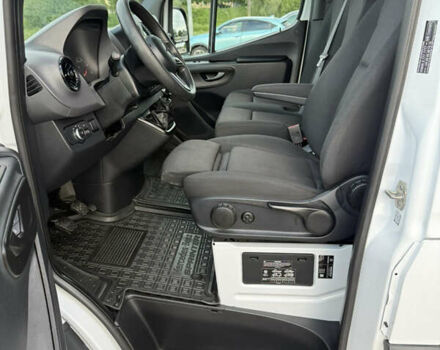 Белый Мерседес Sprinter, объемом двигателя 2.2 л и пробегом 208 тыс. км за 26999 $, фото 45 на Automoto.ua