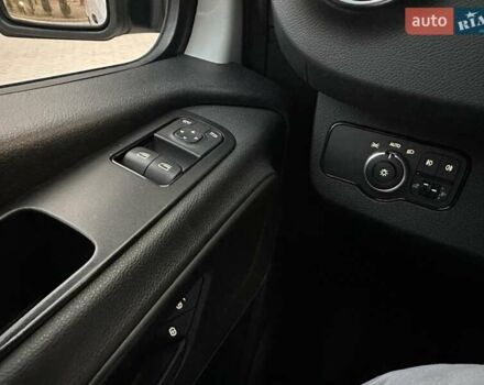 Белый Мерседес Sprinter, объемом двигателя 2 л и пробегом 244 тыс. км за 29300 $, фото 9 на Automoto.ua
