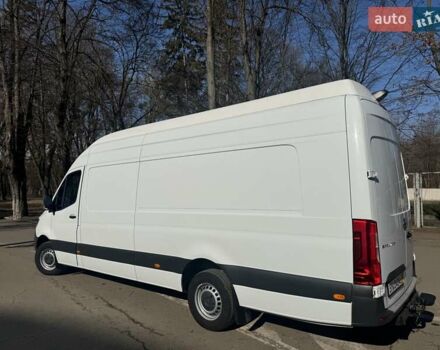 Белый Мерседес Sprinter, объемом двигателя 2.99 л и пробегом 292 тыс. км за 60258 $, фото 7 на Automoto.ua