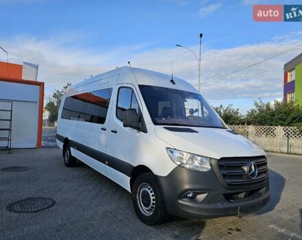 Белый Мерседес Sprinter, объемом двигателя 2.99 л и пробегом 290 тыс. км за 65000 $, фото 4 на Automoto.ua