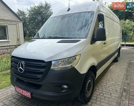 Белый Мерседес Sprinter, объемом двигателя 2 л и пробегом 244 тыс. км за 28800 $, фото 2 на Automoto.ua