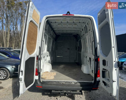 Белый Мерседес Sprinter, объемом двигателя 3 л и пробегом 24 тыс. км за 43000 $, фото 6 на Automoto.ua