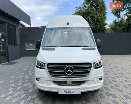 Белый Мерседес Sprinter, объемом двигателя 3 л и пробегом 121 тыс. км за 68715 $, фото 2 на Automoto.ua