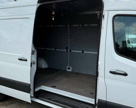 Белый Мерседес Sprinter, объемом двигателя 3 л и пробегом 303 тыс. км за 36999 $, фото 8 на Automoto.ua