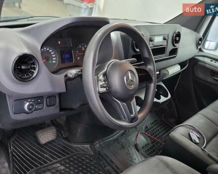 Белый Мерседес Sprinter, объемом двигателя 3 л и пробегом 737 тыс. км за 19999 $, фото 6 на Automoto.ua