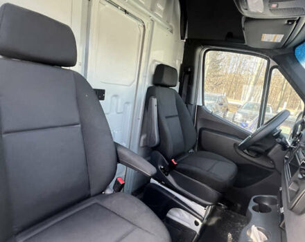 Белый Мерседес Sprinter, объемом двигателя 3 л и пробегом 24 тыс. км за 43000 $, фото 10 на Automoto.ua