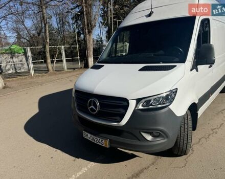 Белый Мерседес Sprinter, объемом двигателя 2.99 л и пробегом 292 тыс. км за 60258 $, фото 6 на Automoto.ua