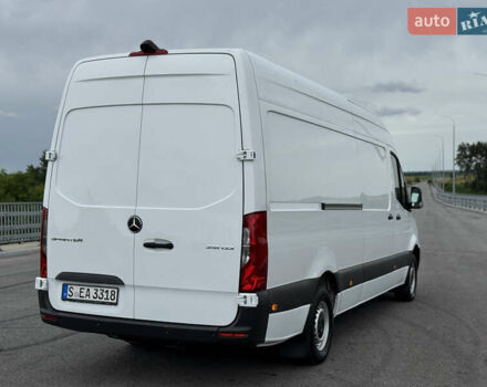 Белый Мерседес Sprinter, объемом двигателя 2.2 л и пробегом 299 тыс. км за 25900 $, фото 9 на Automoto.ua