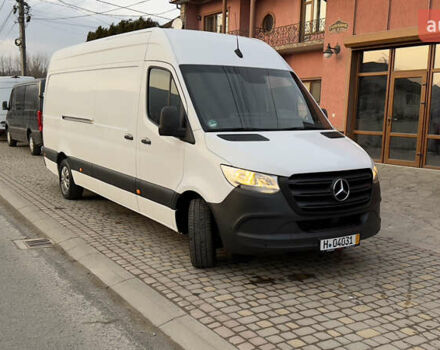 Белый Мерседес Sprinter, объемом двигателя 2.2 л и пробегом 257 тыс. км за 29039 $, фото 3 на Automoto.ua