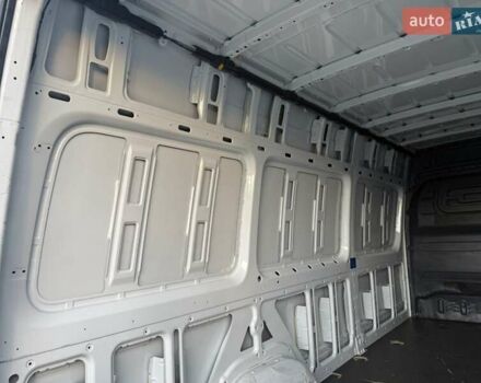 Белый Мерседес Sprinter, объемом двигателя 2 л и пробегом 311 тыс. км за 23900 $, фото 3 на Automoto.ua