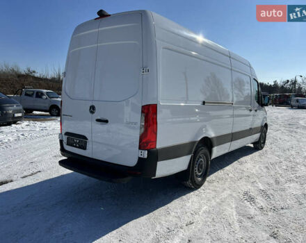 Белый Мерседес Sprinter, объемом двигателя 3 л и пробегом 299 тыс. км за 36999 $, фото 3 на Automoto.ua