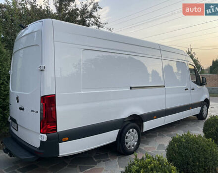 Белый Мерседес Sprinter, объемом двигателя 3 л и пробегом 84 тыс. км за 48000 $, фото 2 на Automoto.ua